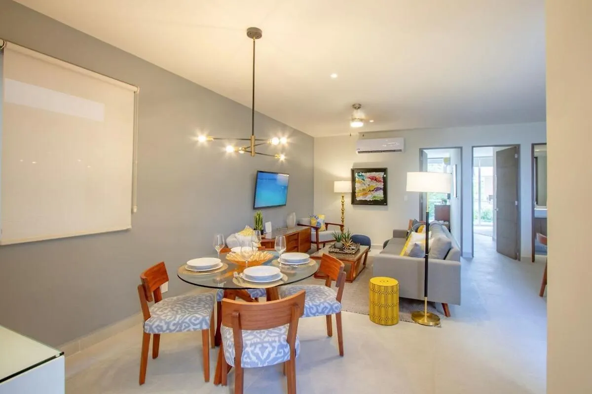 Chic Beachfront Condo Ocean View Rooftop Pools Akumal